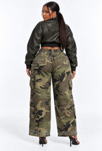 Load image into Gallery viewer, Rhinestone Camo Wide Leg Cargo Pants (S-3X)