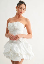 Load image into Gallery viewer, White Sweetheart Bloom Mini Dress