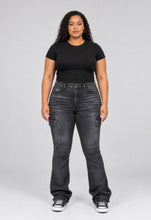 Load image into Gallery viewer, Black Tint-Wash Flare Jeans (PLUS)