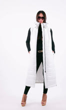 Load image into Gallery viewer, White Sleeveless Puffer Vest
