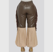 Load image into Gallery viewer, Fringe Luxe Joggers

