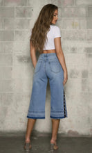 Load image into Gallery viewer, Verge Studded Side Slit Capris
