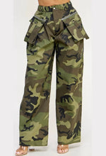 Load image into Gallery viewer, Camouflage Cargo Pants
