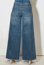 Load image into Gallery viewer, Blue High Rise Double Waist Jeans
