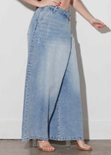 Load image into Gallery viewer, Wrap Front Wide Leg Jeans
