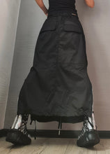 Load image into Gallery viewer, Black Long Big Pocket Skirt
