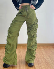 Load image into Gallery viewer, Ruched Cargo Pants (Green/Black)

