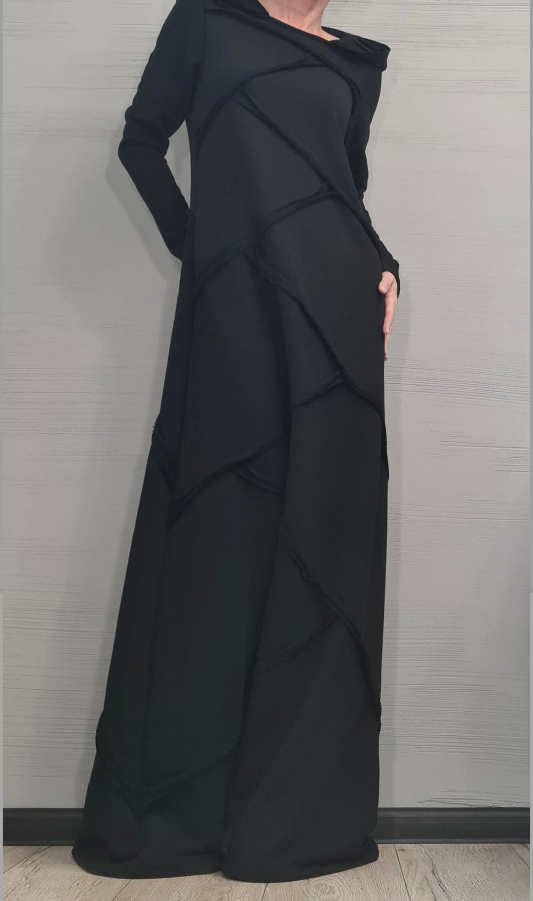 “Daisy” Hooded Cotton Maxi Dress (Black/Gray)