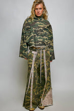 Load image into Gallery viewer, Oversized Semi-Cropped Camouflage Pattern Jacket
