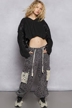 Load image into Gallery viewer, V-Neck Long Sleeve Twist Knit Contrast Pullover
