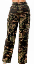 Load image into Gallery viewer, Camouflage String Detail Joggers (S-3X)
