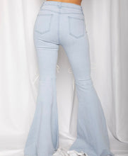 Load image into Gallery viewer, Front Cutout Flare Denim
